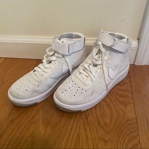 Nike Flyknit Air Force 1